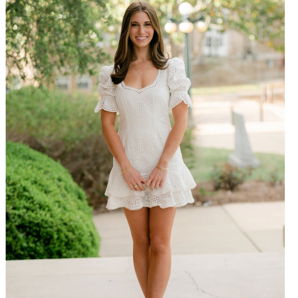 Elegant White Lace Dress